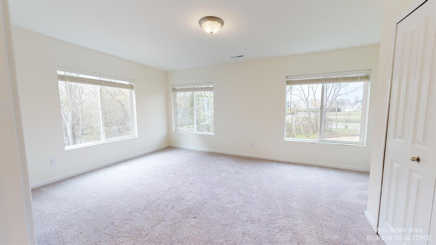 2725 Bristol Rdg Drive Ann Arbor, MI 48105 - Photo 20 of 33 Photo 19