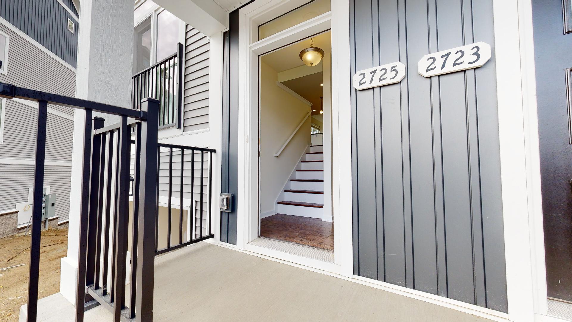 2725 Bristol Rdg Drive Ann Arbor, MI 48105 - Photo 2 of 33 Entrance to