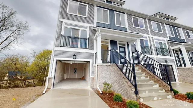 $4,200 | 2725 Bristol Rdg Drive, Ann Arbor, MI 48105