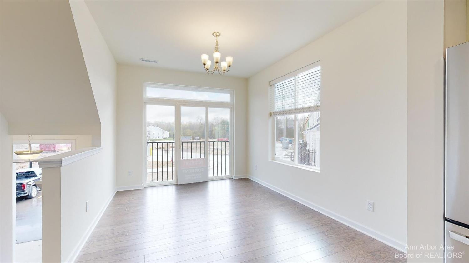 2725 Bristol Rdg Drive Ann Arbor, MI 48105 - Photo 5 of 33 Photo 4