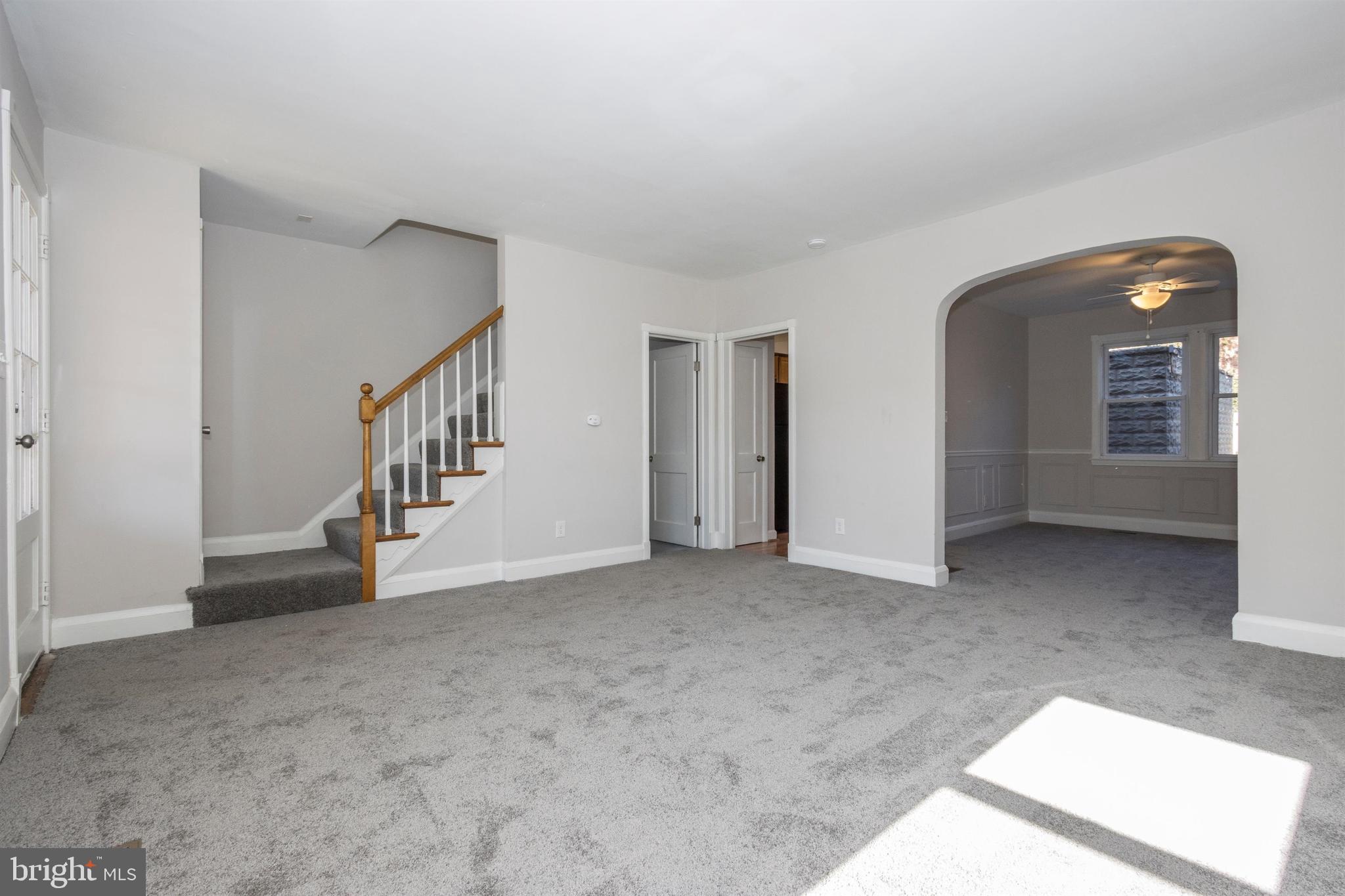 222 Westshire Road Baltimore, MD 21229 - Photo 7 of 49 LIVING ROOM