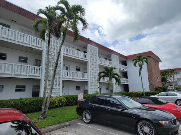 $1,500 | 4310 Northwest 12th Court, Unit 205, Lauderhill, FL 33313