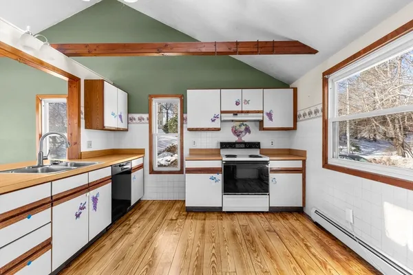 $799,900 | 40 Menotomy Road, Plymouth, MA 02360