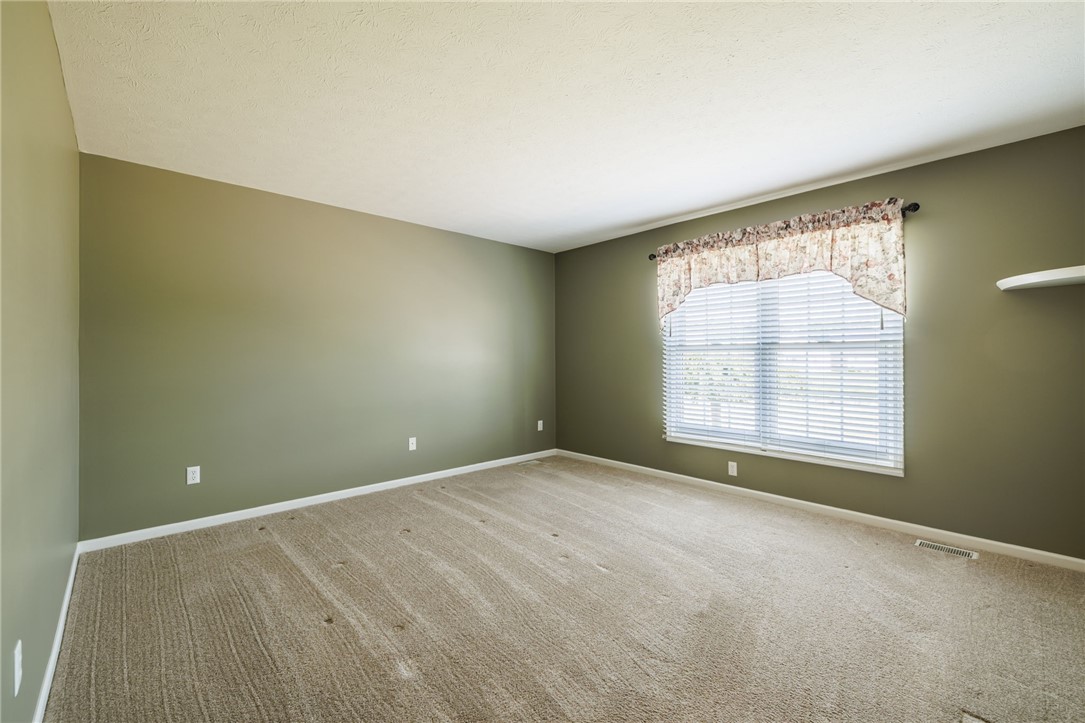 1219 Waterbrook Crossing Webster, NY 14580 - Photo 12 of 32