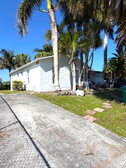 13041 Southwest 260th Terrace Homestead, FL 33032 - Photo 9 of 46 a view of backyard of the house