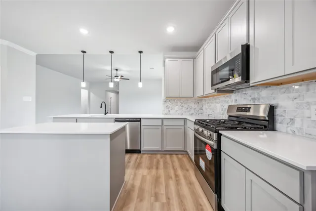 $429,996 | 520 Barton Place Drive, Cleveland, TX 77327