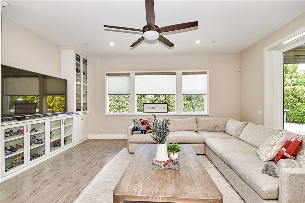 115 Crossover Irvine, CA 92618 - Photo 11 of 64