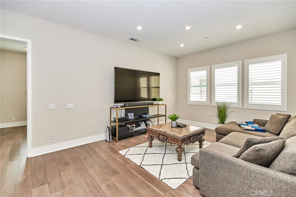 115 Crossover Irvine, CA 92618 - Photo 30 of 64