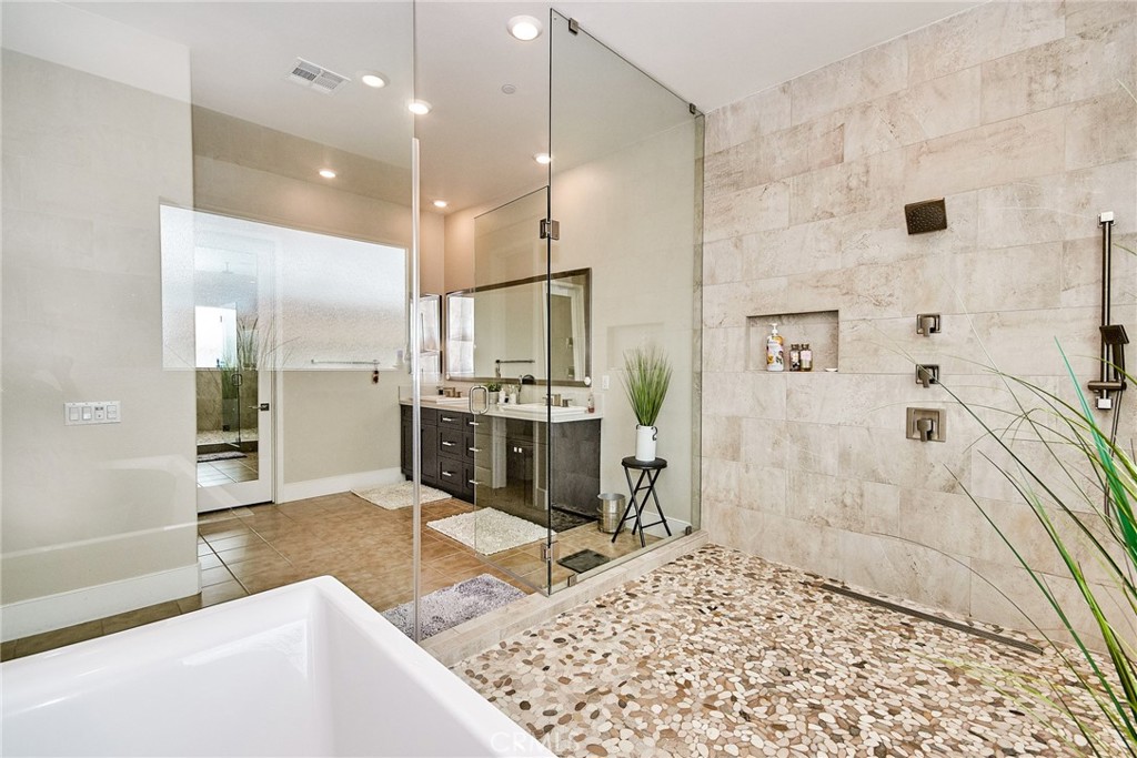 115 Crossover Irvine, CA 92618 - Photo 46 of 64