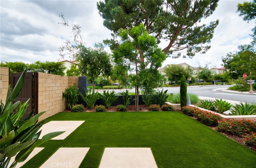 115 Crossover Irvine, CA 92618 - Photo 6 of 64 a view of yard with tree s