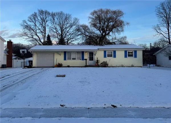 $220,000 | 41 Grecian Parkway, Greece, NY 14626