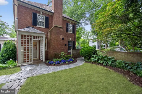 $4,185,000 | 4920 Palisade Lane Northwest, Washington, DC 20016