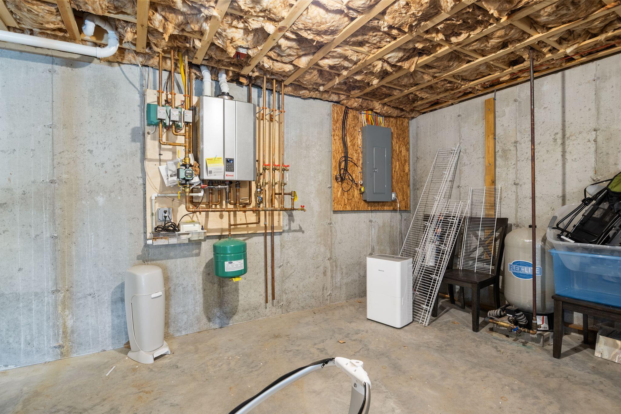 8 Estes Drive Standish, ME 04085 - Photo 31 of 48 8_Estes_Dr_31