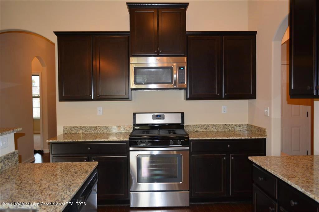 4337 Ridgemont Road Olive Branch, MS 38654 - Photo 3 of 14 Kitchen