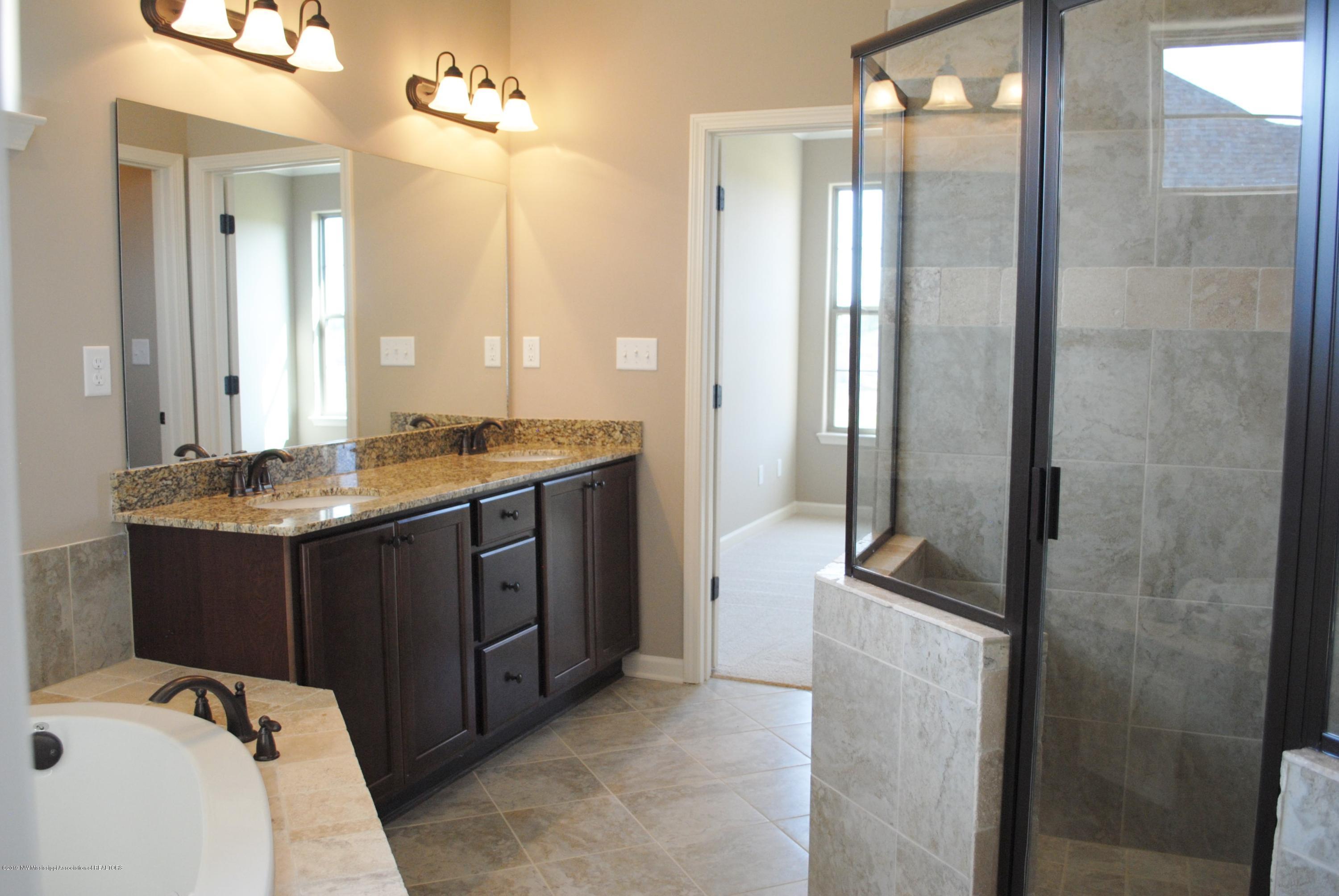 4337 Ridgemont Road Olive Branch, MS 38654 - Photo 8 of 14 Master Bathroom