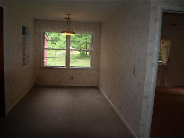 3830 Knepper Road Lambertville, MI 48144 - Photo 8 of 17 Dining room