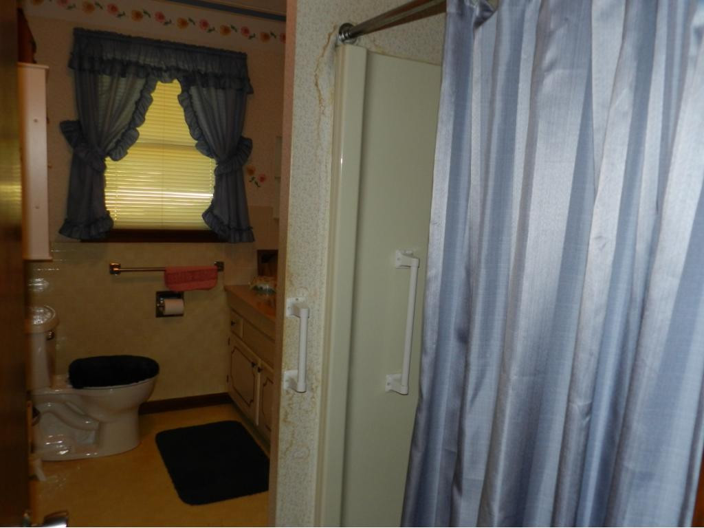 337 Wheelock Road Jonesborough, TN 37659 - Photo 16 of 20 2nd Bath with Shower