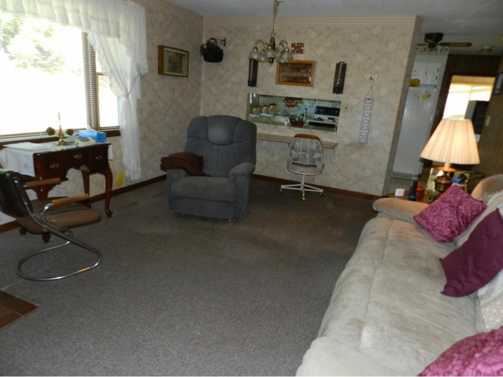 337 Wheelock Road Jonesborough, TN 37659 - Photo 5 of 20 Family Room