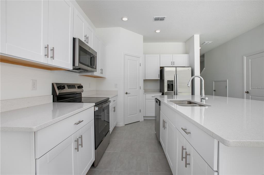 184 Riverfront Way Edgewater, FL 32141 - Photo 6 of 35