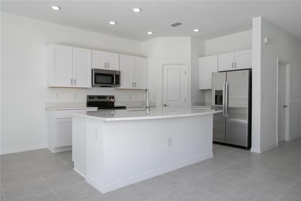 184 Riverfront Way Edgewater, FL 32141 - Photo 7 of 35