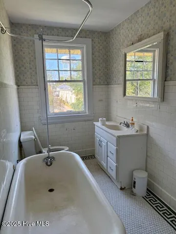 $369,500 | 4225 East Church Street, Farmville, NC 27828