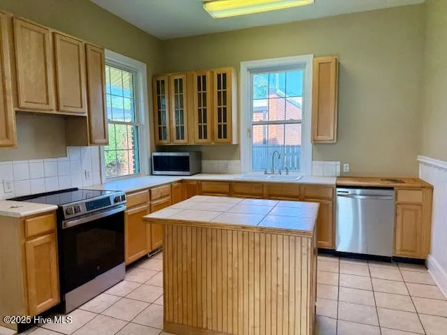 $369,500 | 4225 East Church Street, Farmville, NC 27828