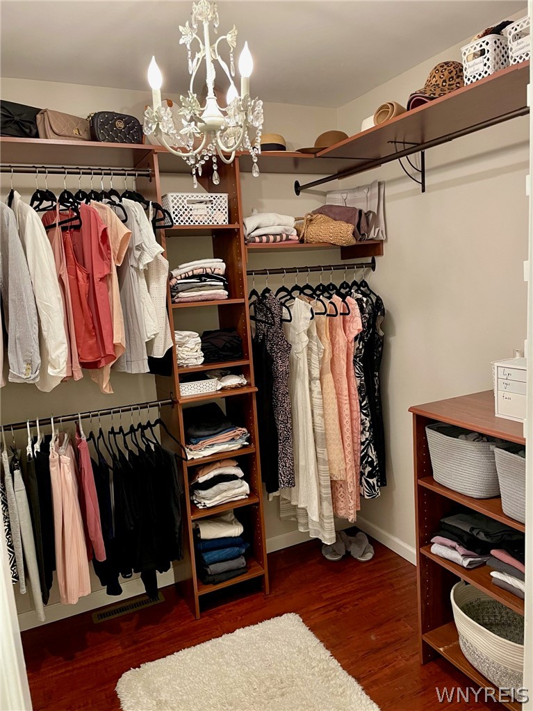 4899 Beach Ridge Road Pendleton, NY 14094 - Photo 20 of 48 Walk in closet