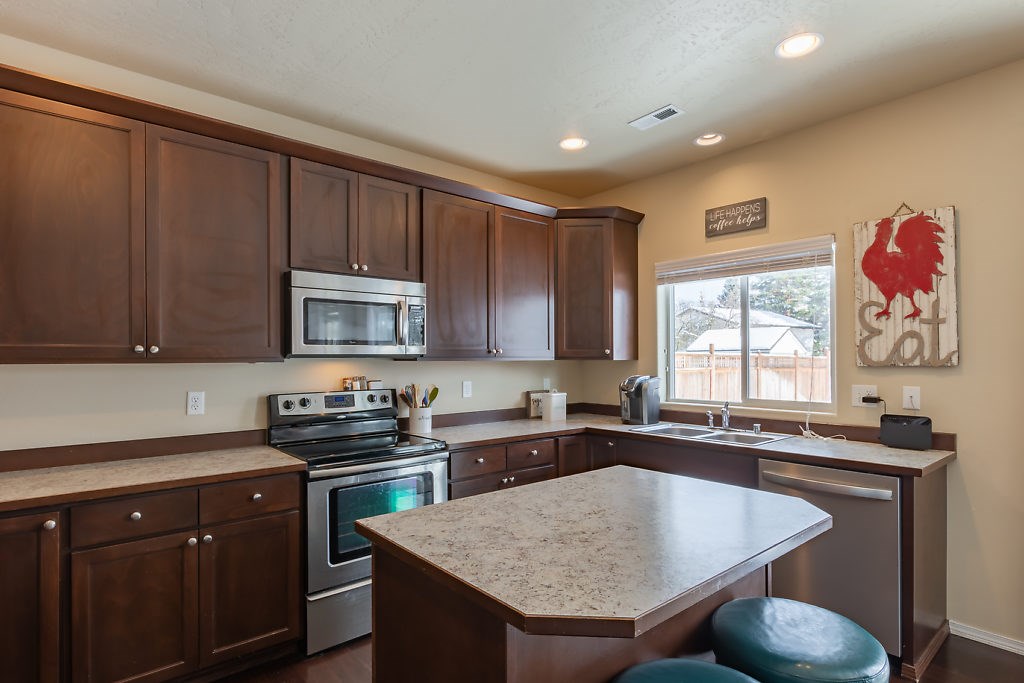 7810 North Maple Street Spokane, WA 99208 - Photo 8 of 20 Gallery Image 8