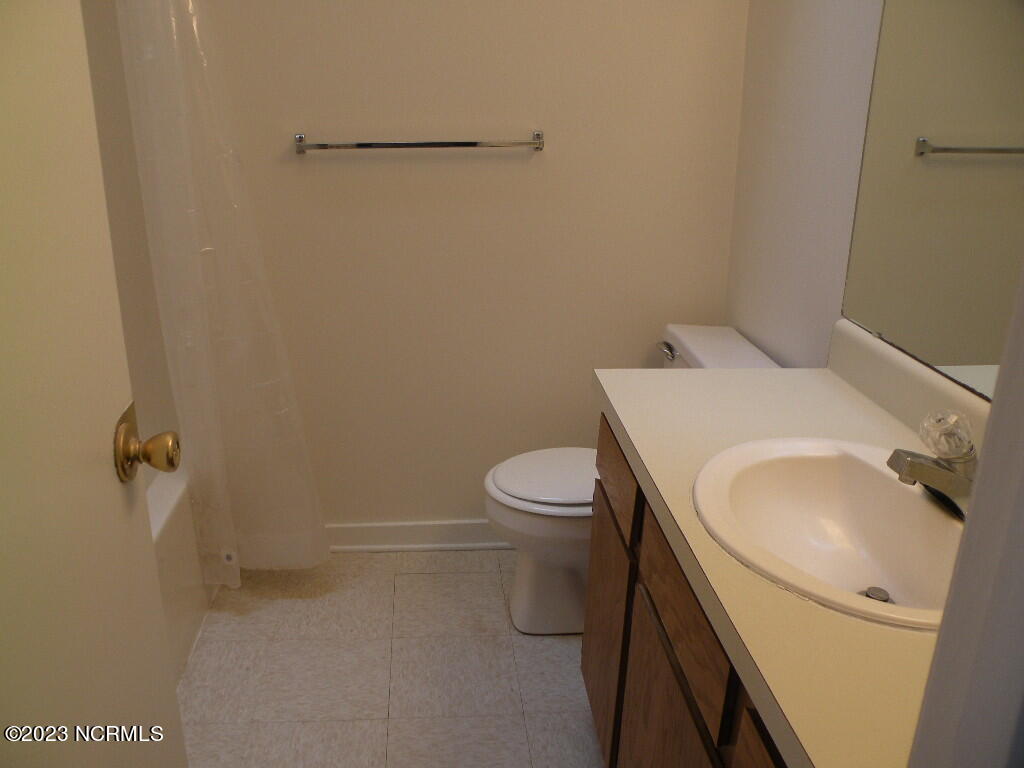 148 B Witten Circle, Unit B Havelock, NC 28532 - Photo 14 of 20 bath