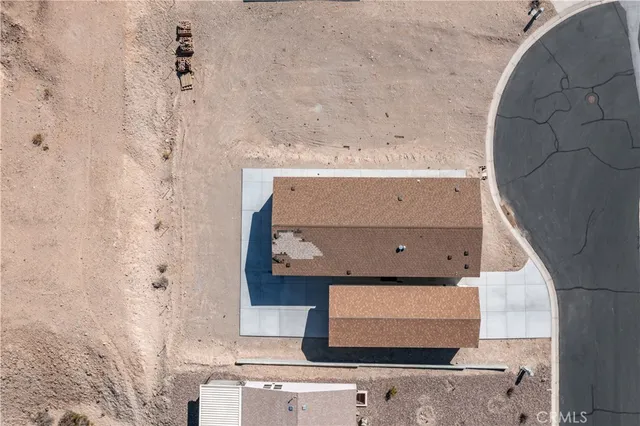 an aerial view of a fireplace with entryway