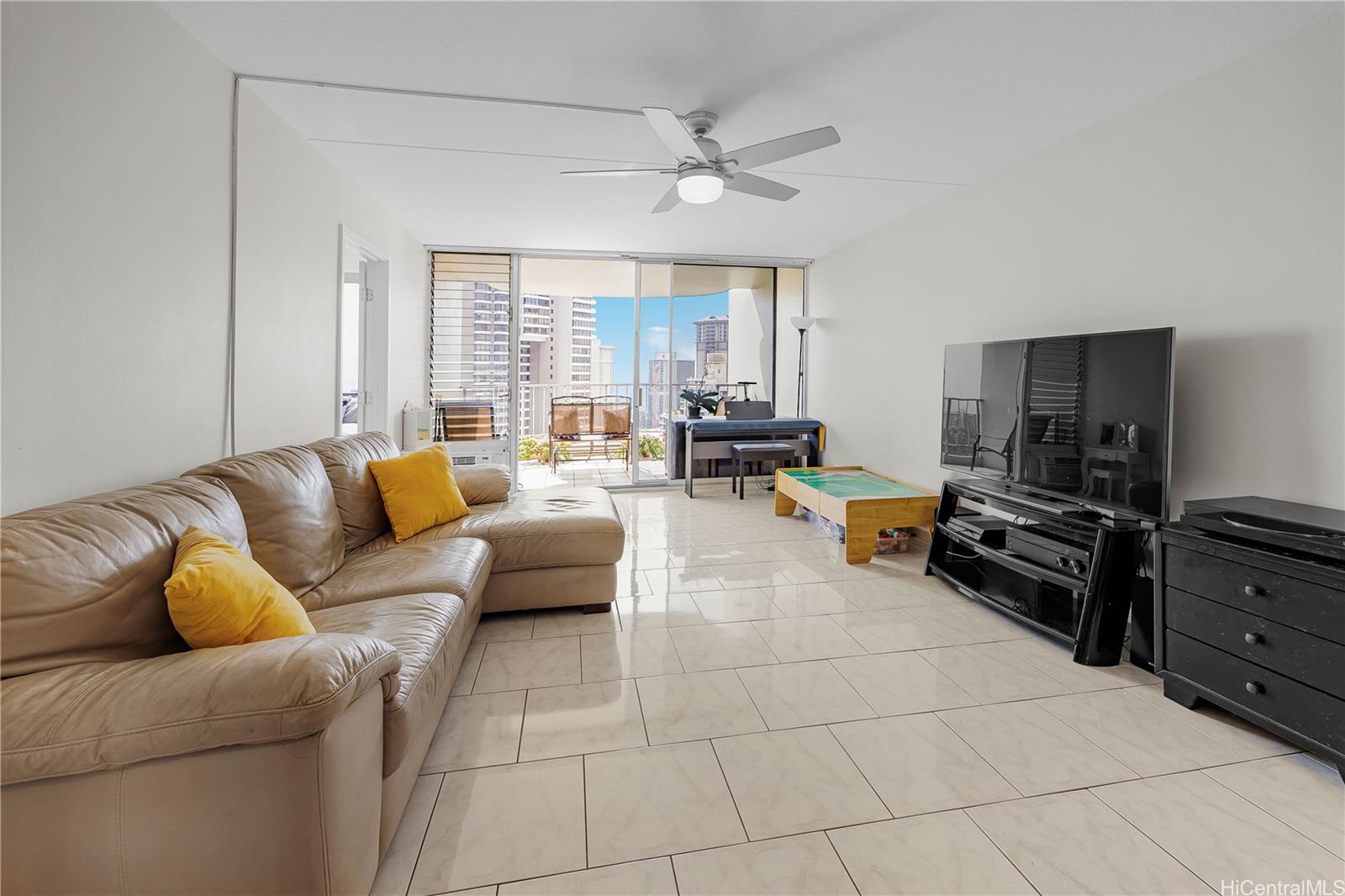 469 Ena Road, Unit 2711 Honolulu, HI 96815 - Photo 1 of 1 Gallery Image 1