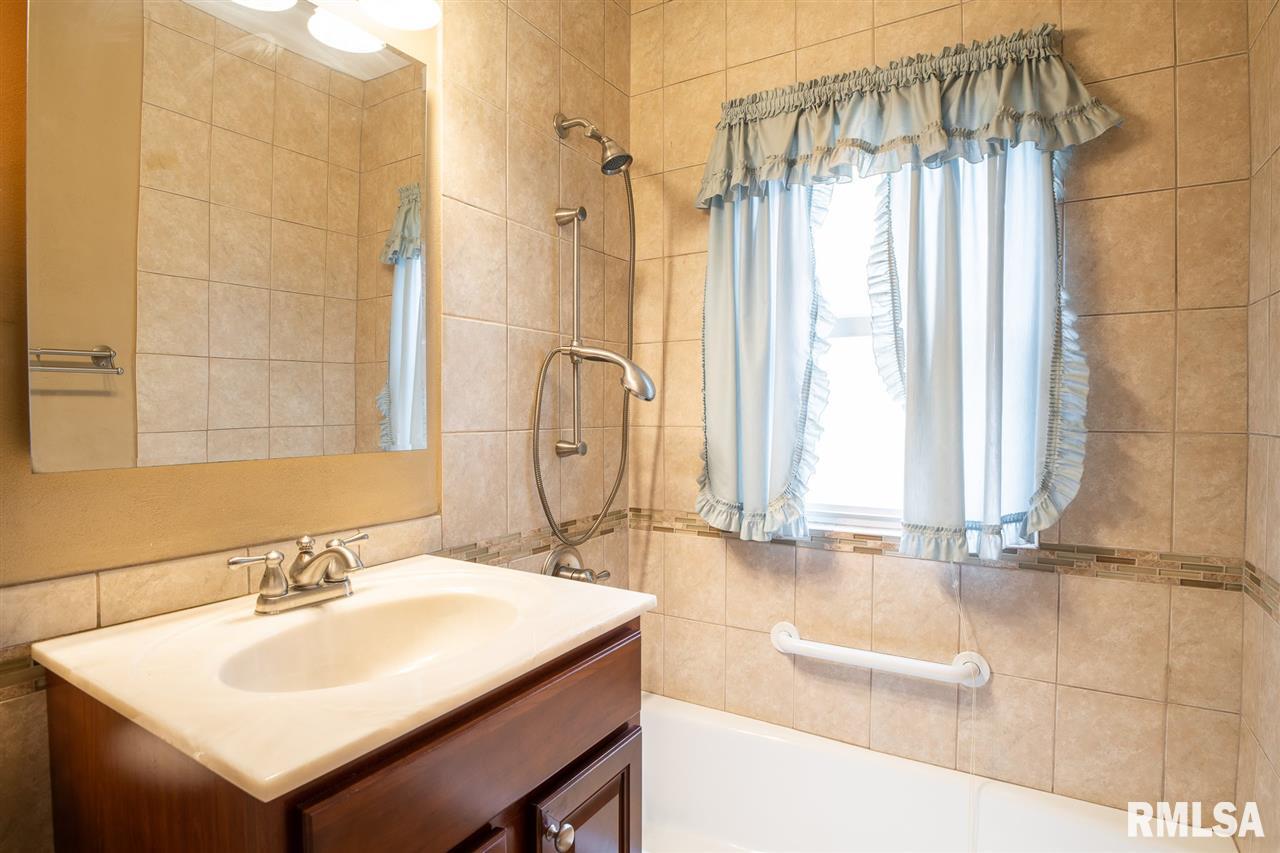 203 Reservoir Road Pekin, IL 61554 - Photo 18 of 26 Gallery Image 18