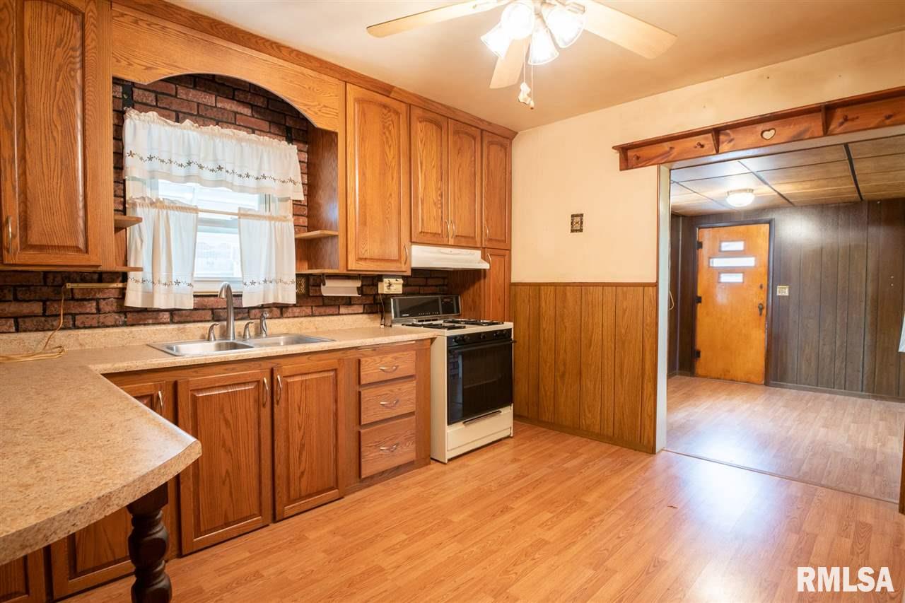 203 Reservoir Road Pekin, IL 61554 - Photo 5 of 26 Gallery Image 5