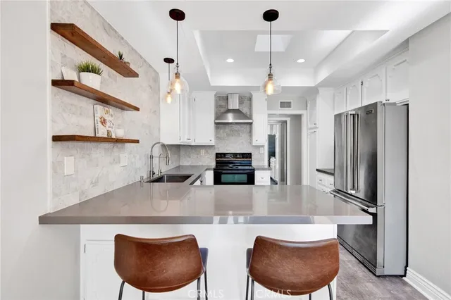 $4,375 | 14245 Dickens Street, Sherman Oaks, CA 91423