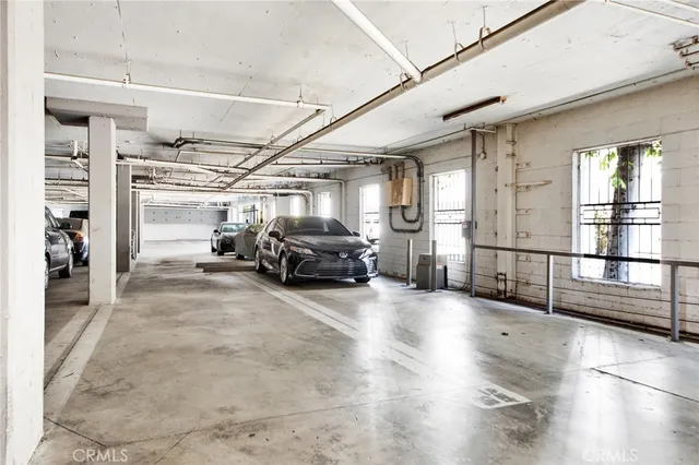 $4,375 | 14245 Dickens Street, Sherman Oaks, CA 91423