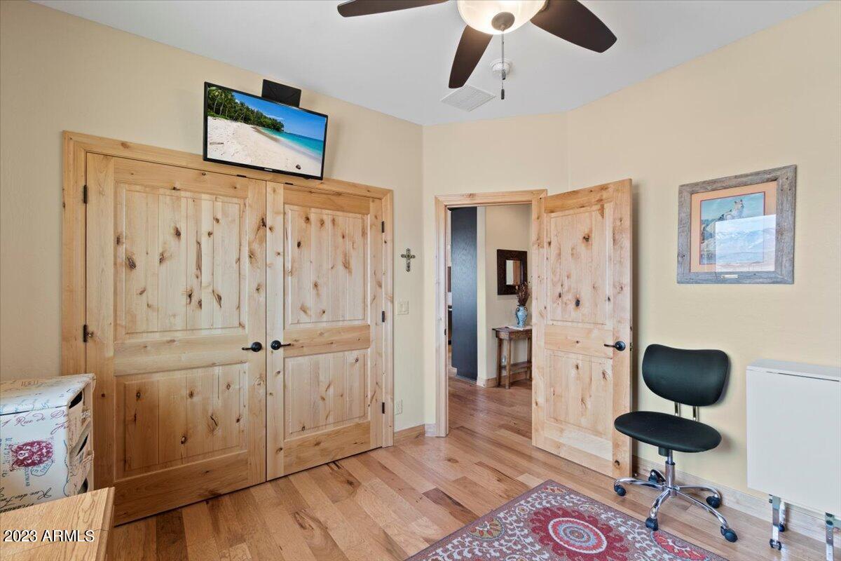 9732 Colfax Road Flagstaff, AZ 86004 - Photo 19 of 31 19-Bedroom