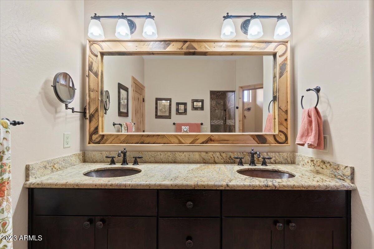 9732 Colfax Road Flagstaff, AZ 86004 - Photo 21 of 31 21-Bathroom