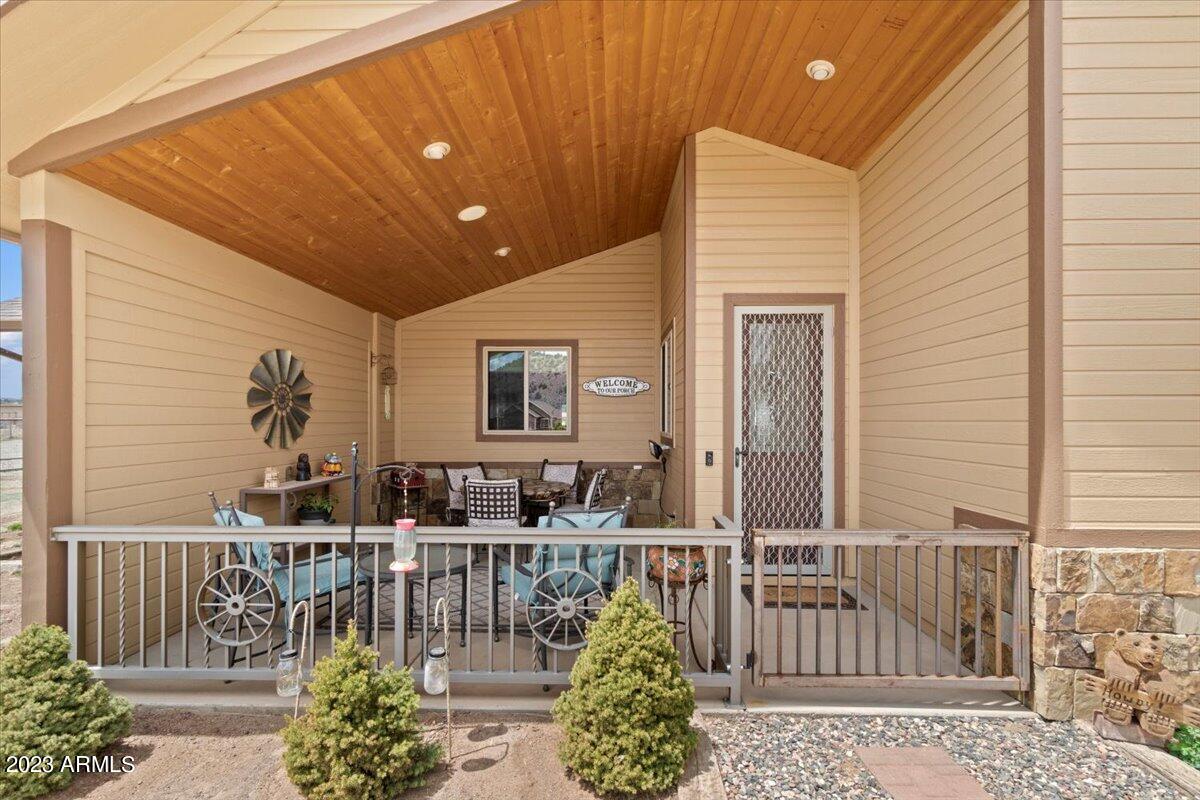 03-Front Porch