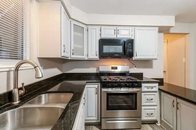 $219,000 | 1025 Catherine Drive, Conway, PA 15027