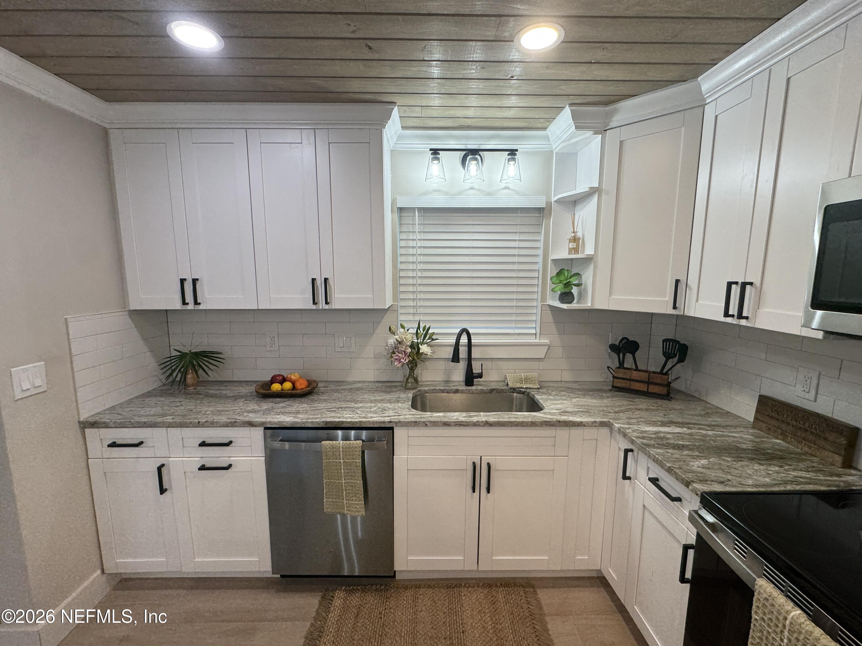 2313 Brest Road Jacksonville, FL 32216 - Photo 5 of 39 A Chef's Dream!