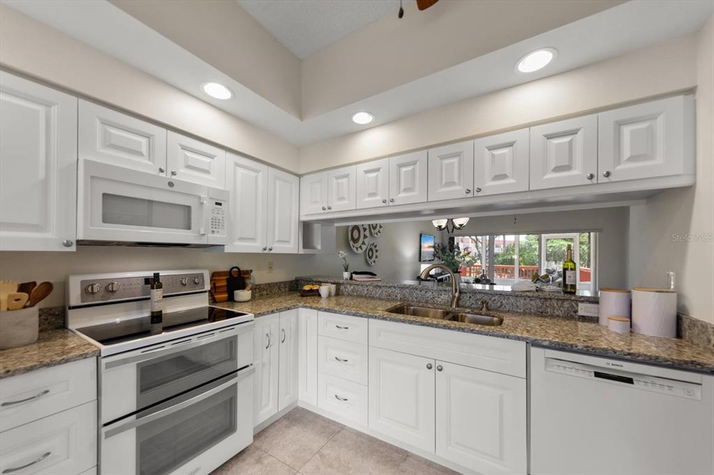 6330 99th Way North, Unit 14D Seminole, FL 33708 - Photo 10 of 35