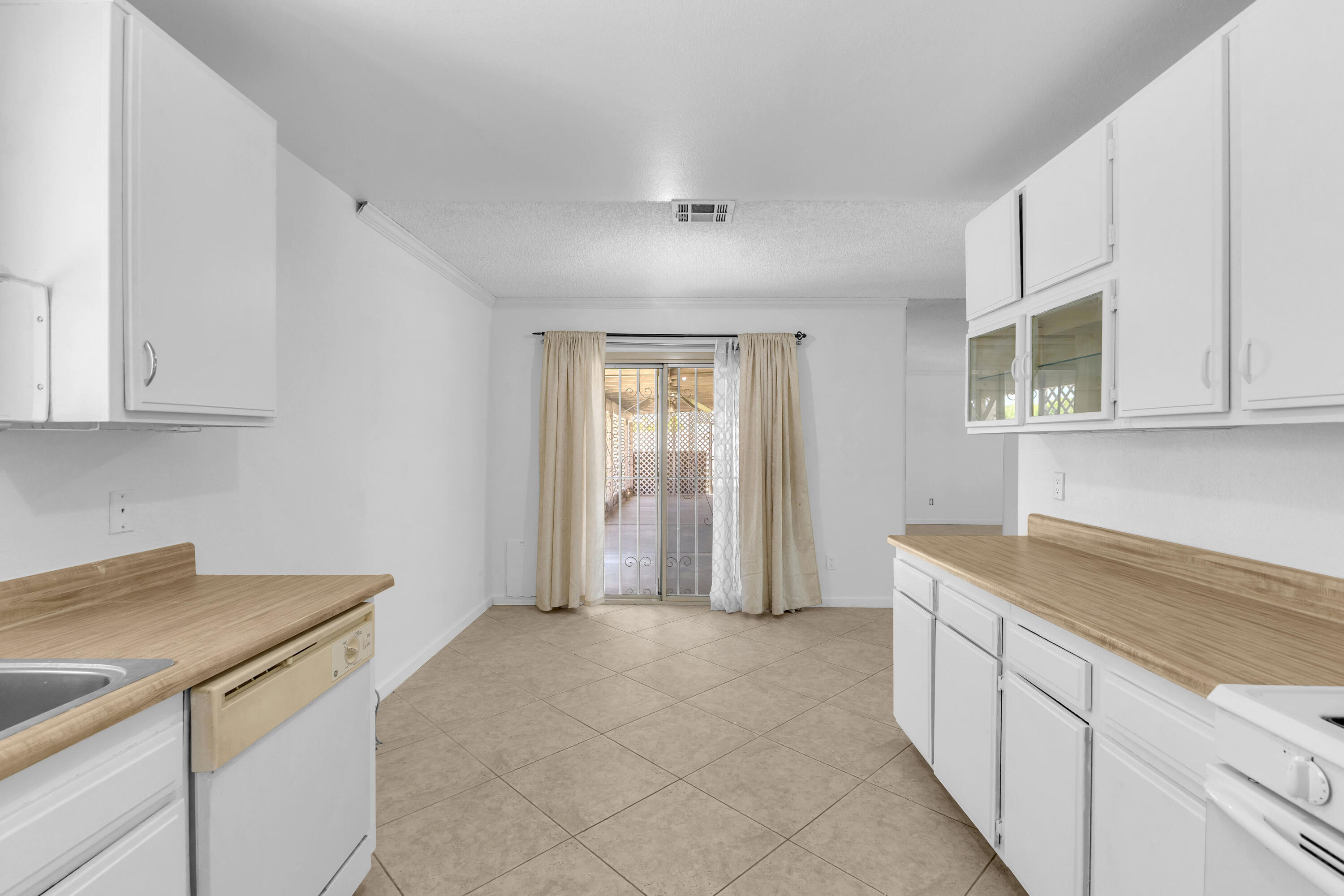 1880 Sharon Road Palm Springs, CA 92262 - Photo 37 of 55 IMG_9095