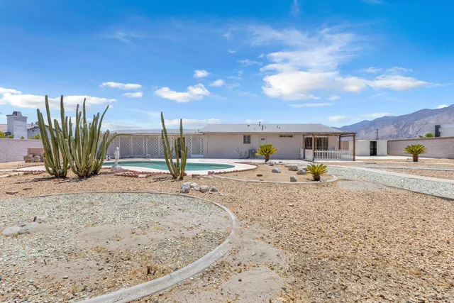 $699,000 | 1880 Sharon Road, Palm Springs, CA 92262