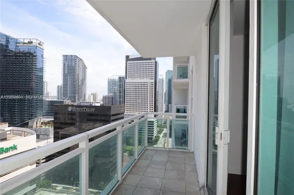 $3,000 | 951 Brickell Avenue, Unit 2309, Miami, FL 33131