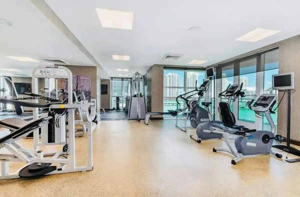 $3,000 | 951 Brickell Avenue, Unit 2309, Miami, FL 33131