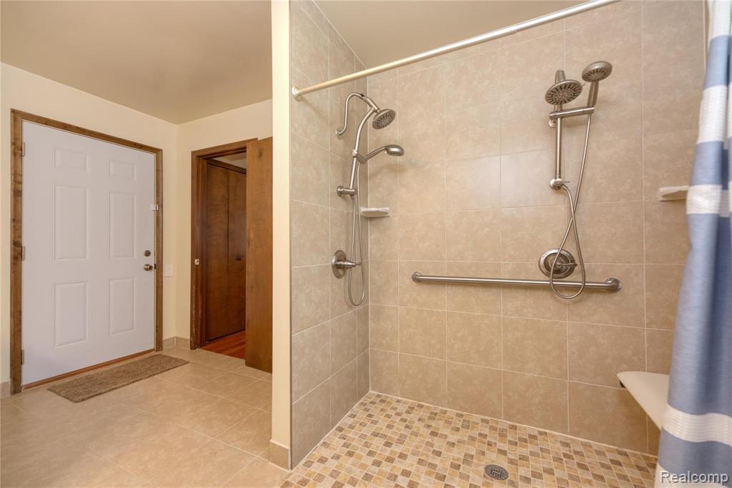 1732 North Kilburn Road Rochester Hills, MI 48306 - Photo 20 of 45