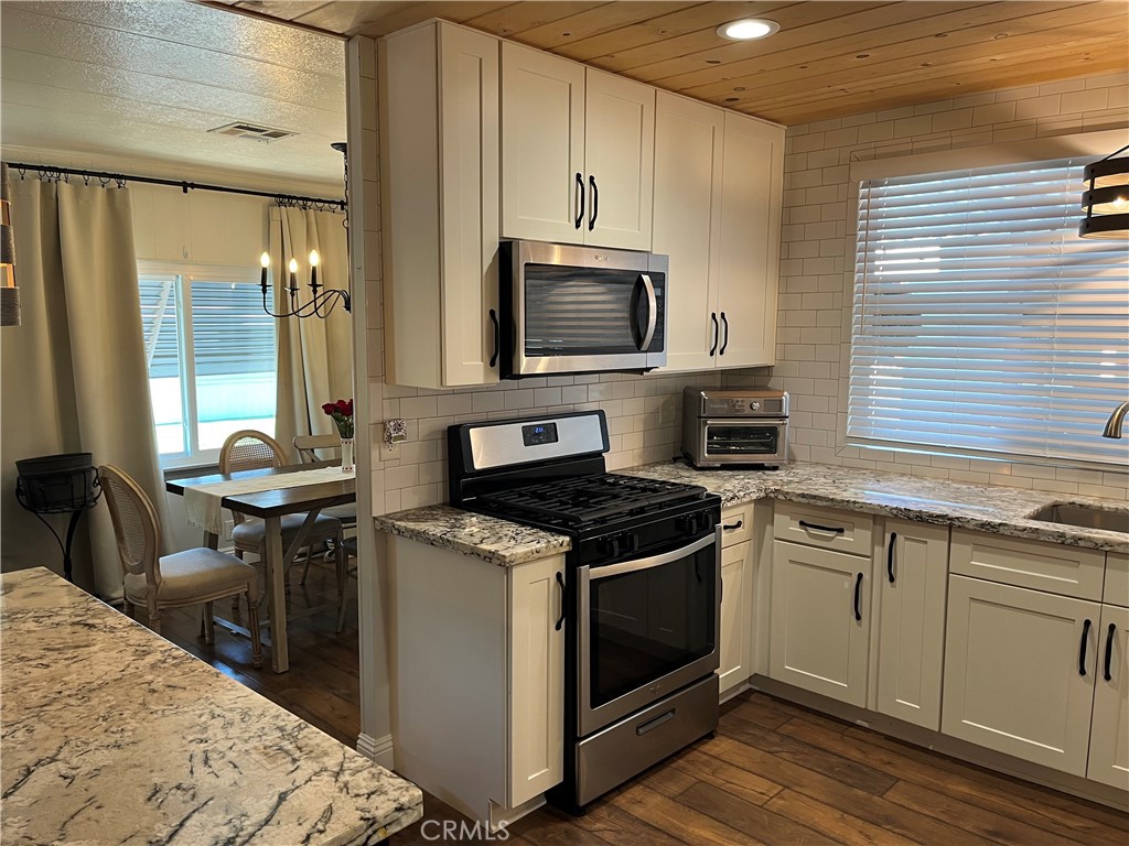 4000 Pierce Street, Unit 284 Riverside, CA 92505 - Photo 17 of 32