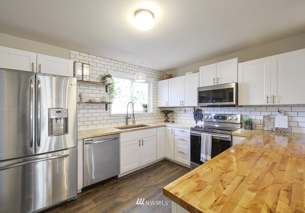 16121 Southeast Petrovitsky Road Renton, WA 98058 - Photo 8 of 21 Gallery Image 8