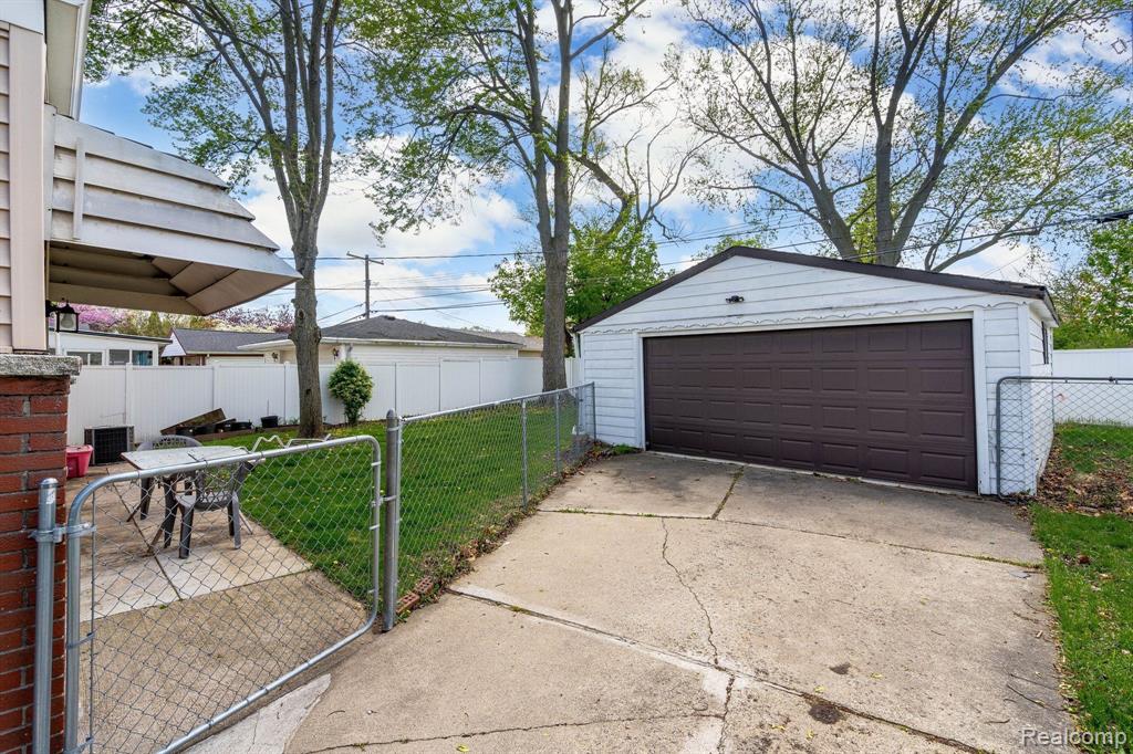 9522 Pardee Road Taylor, MI 48180 - Photo 26 of 28
