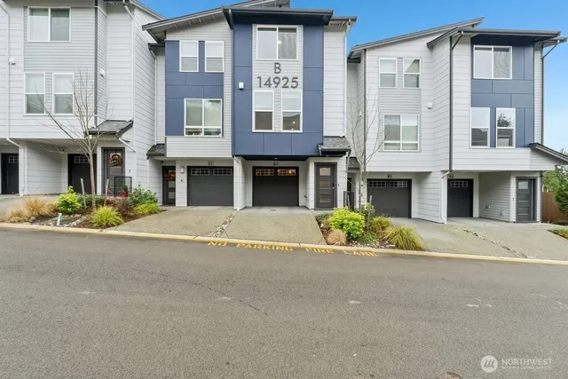 $679,950 | 14925 44th Avenue West, Unit B4, Lynnwood, WA 98087